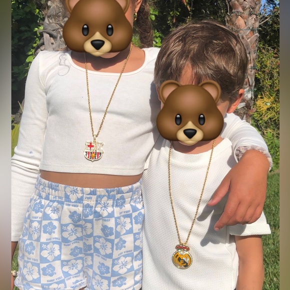 FC Barcelona Necklace Soccer Chain and Team Badge Pendant Gift - Picture 7 of 8